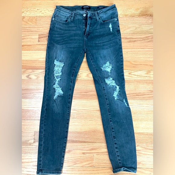 Judy Blue Denim - Judy Blue Black Denim Distressed Jeans Skinny Fit Size 11 / 30